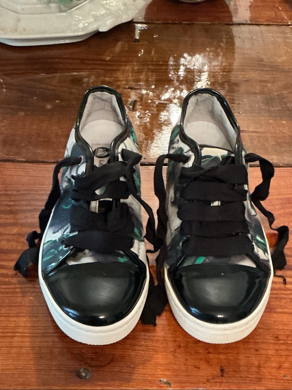 Lanvin Black and Green Lace-Up Sneakers European size 37.